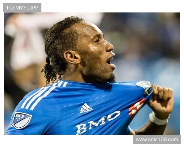 冬青：美国足球明星的崛起与传奇人生之路